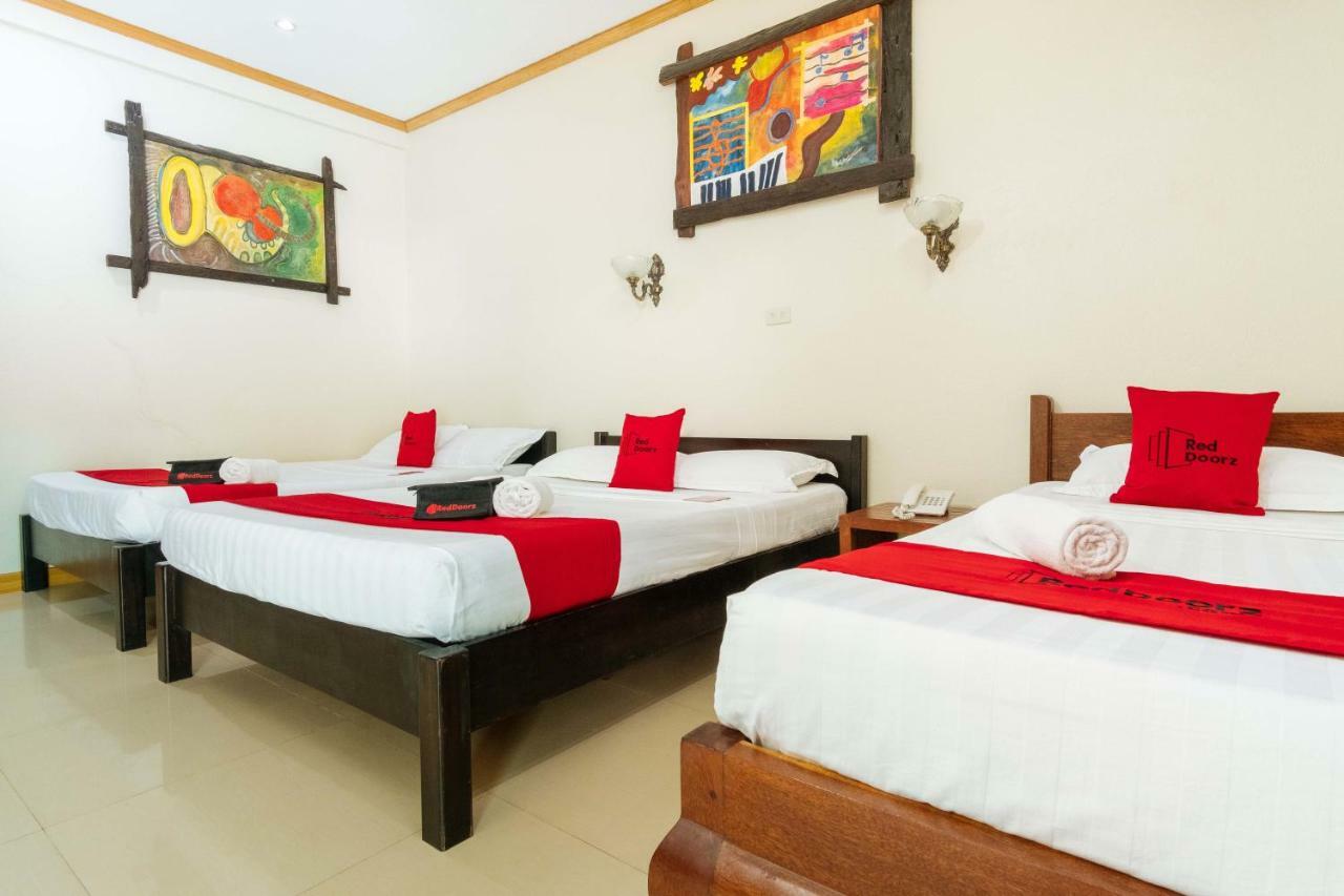 Reddoorz Premium Near Pristine Beach Puerto Princesa Екстер'єр фото