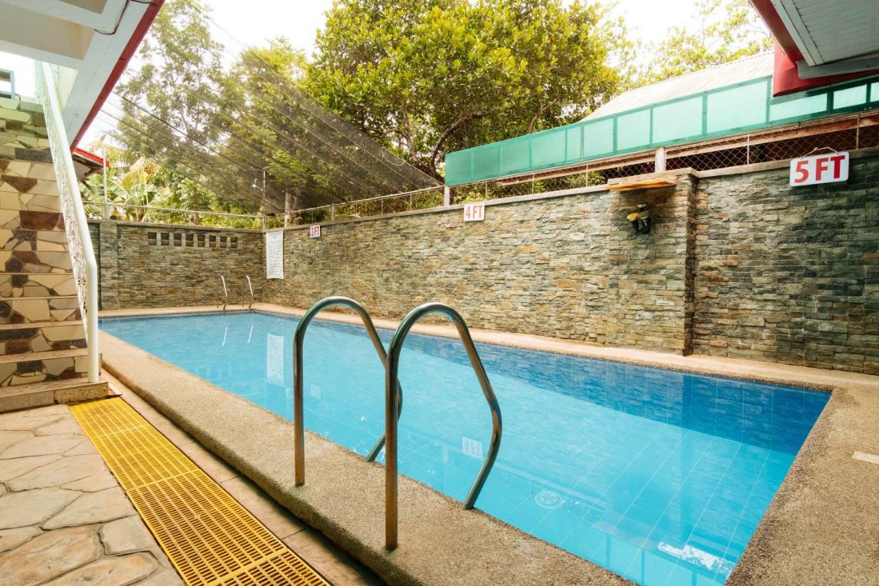 Reddoorz Premium Near Pristine Beach Puerto Princesa Екстер'єр фото