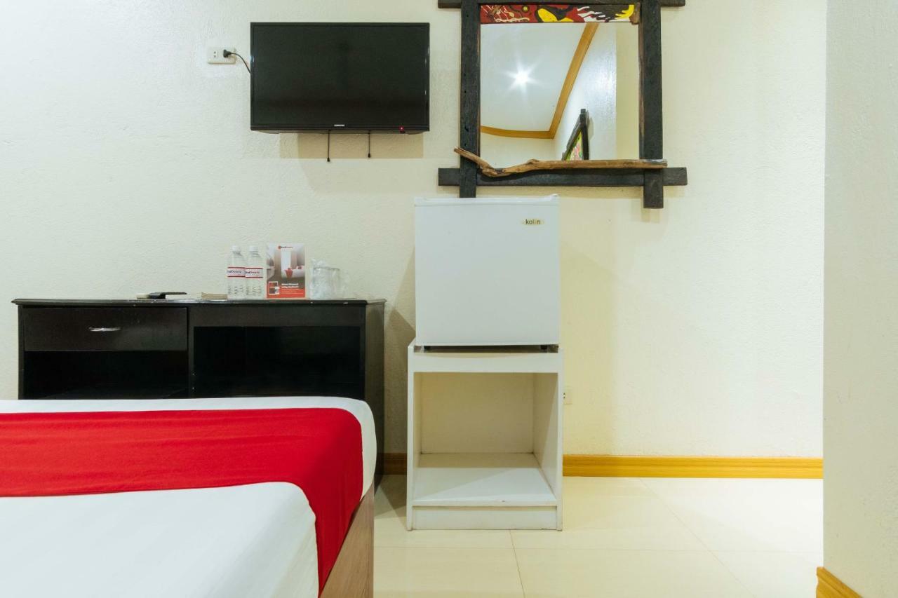 Reddoorz Premium Near Pristine Beach Puerto Princesa Екстер'єр фото