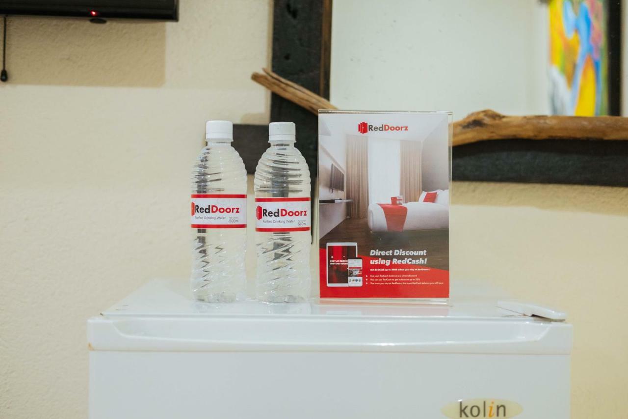 Reddoorz Premium Near Pristine Beach Puerto Princesa Екстер'єр фото