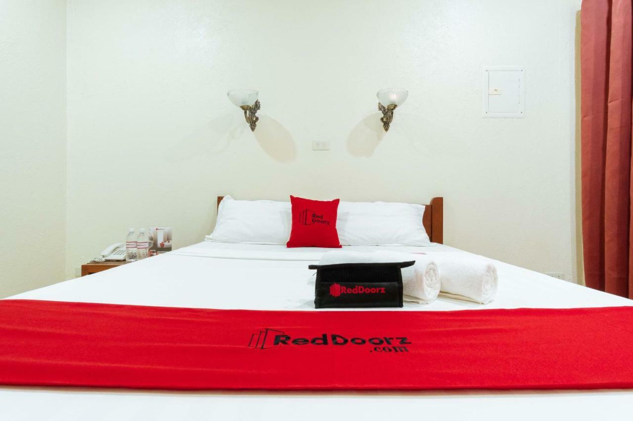 Reddoorz Premium Near Pristine Beach Puerto Princesa Екстер'єр фото