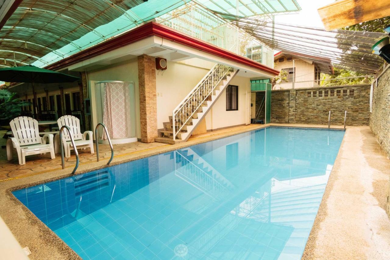 Reddoorz Premium Near Pristine Beach Puerto Princesa Екстер'єр фото