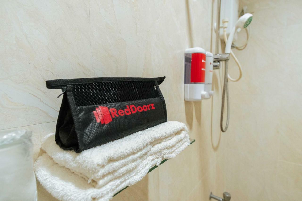 Reddoorz Premium Near Pristine Beach Puerto Princesa Екстер'єр фото