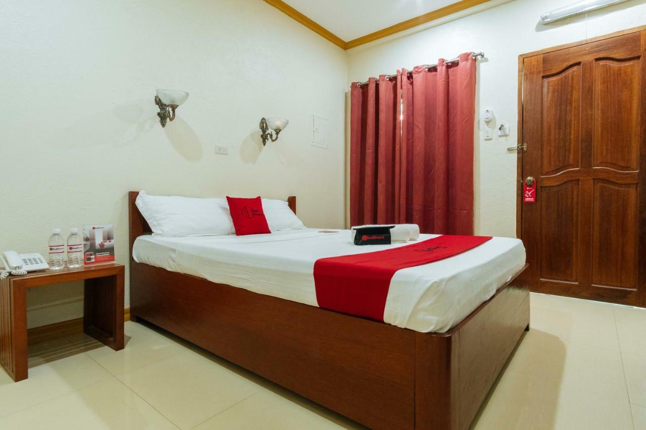 Reddoorz Premium Near Pristine Beach Puerto Princesa Екстер'єр фото
