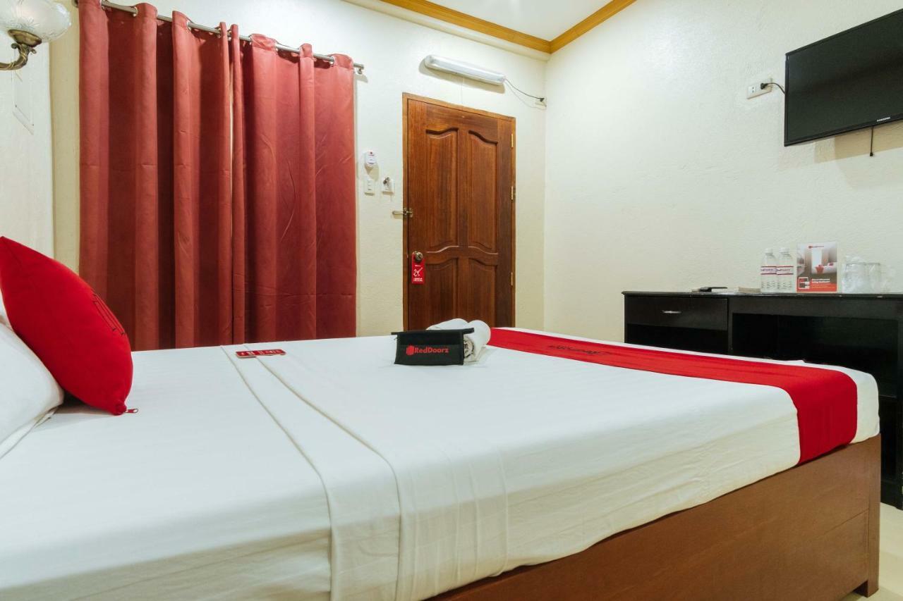 Reddoorz Premium Near Pristine Beach Puerto Princesa Екстер'єр фото